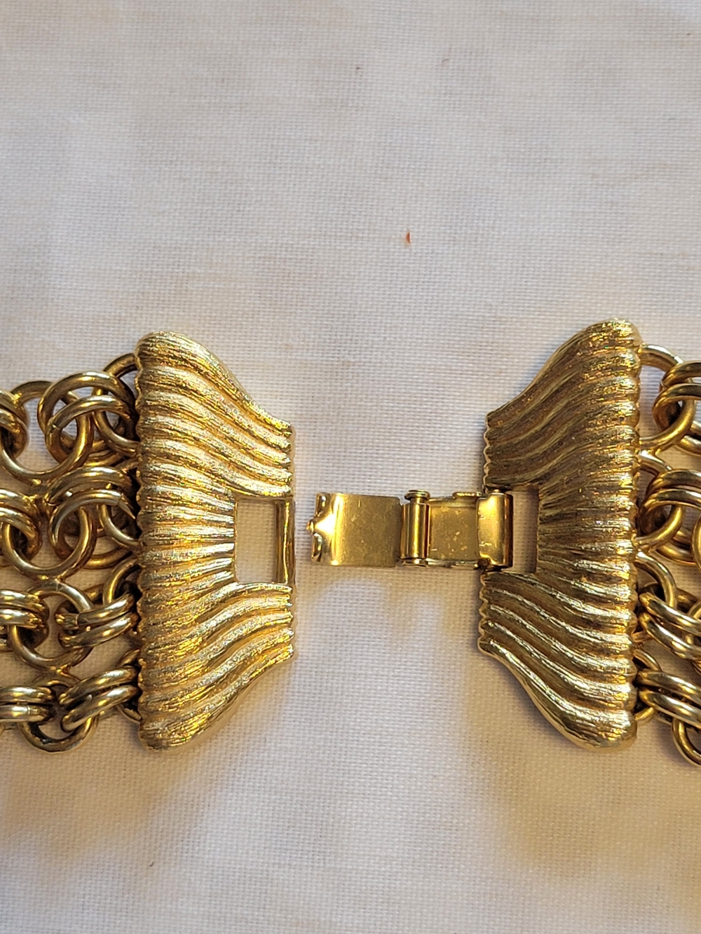Vtg Monet Multi-Strand Chainlink Gold-Tone Statement Necklace - Picture 3 of 4